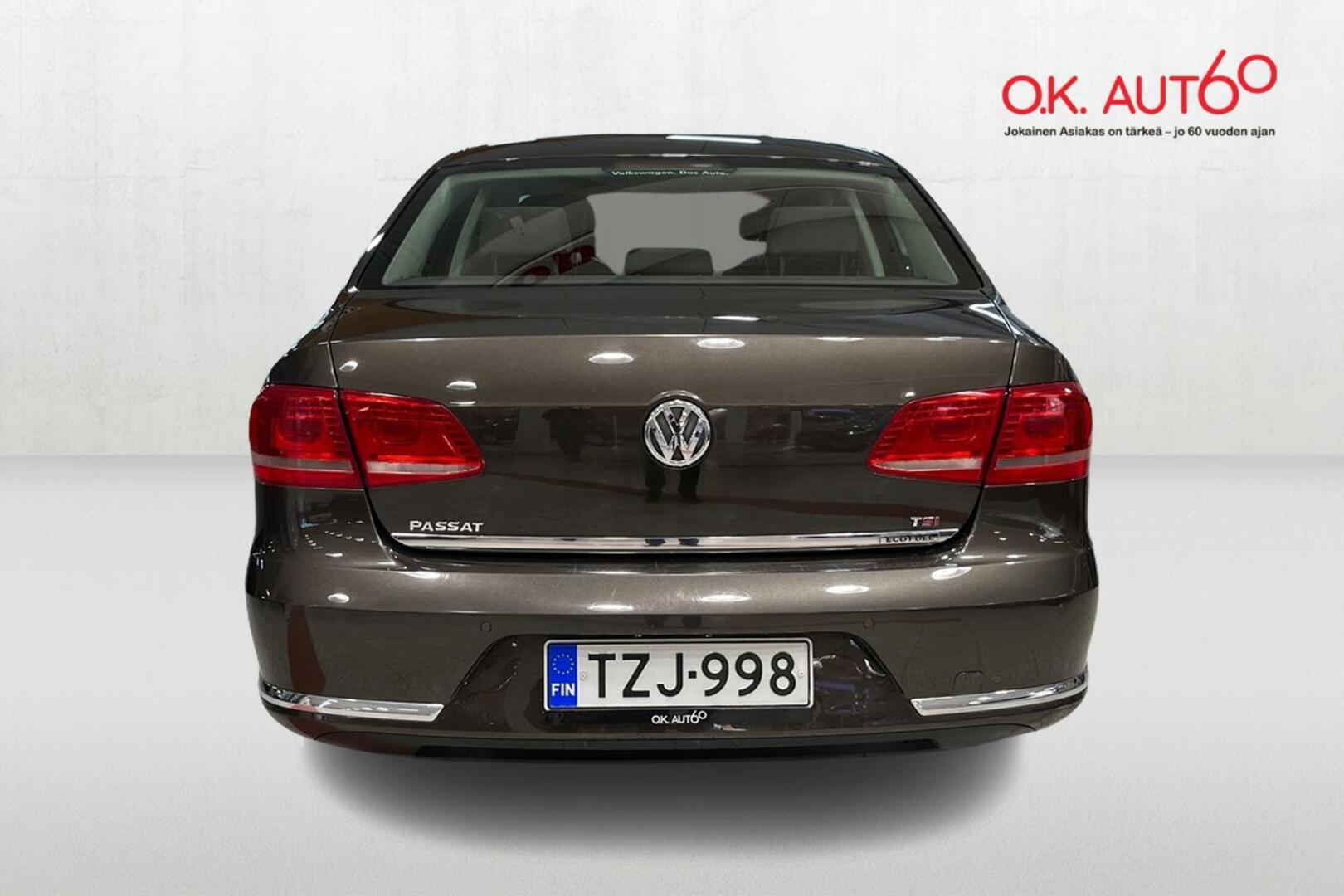 VOLKSWAGEN Passat 4
