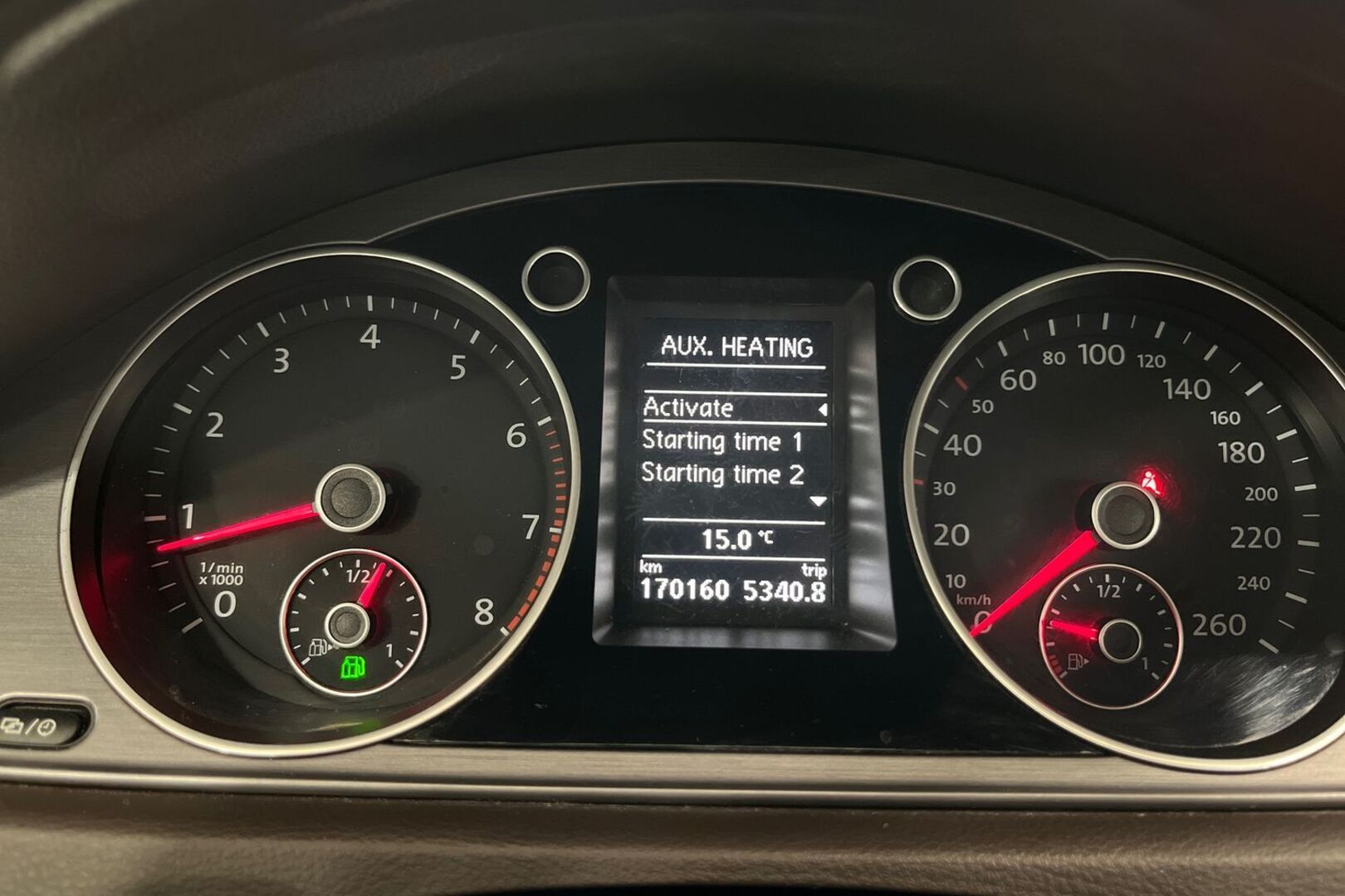 VOLKSWAGEN Passat 9