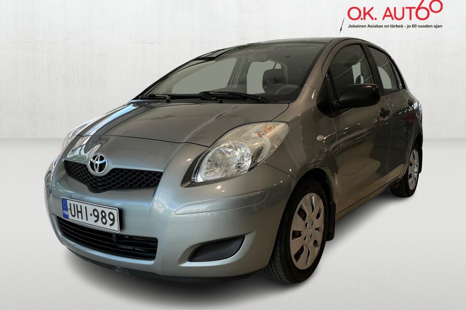 TOYOTA Yaris 1