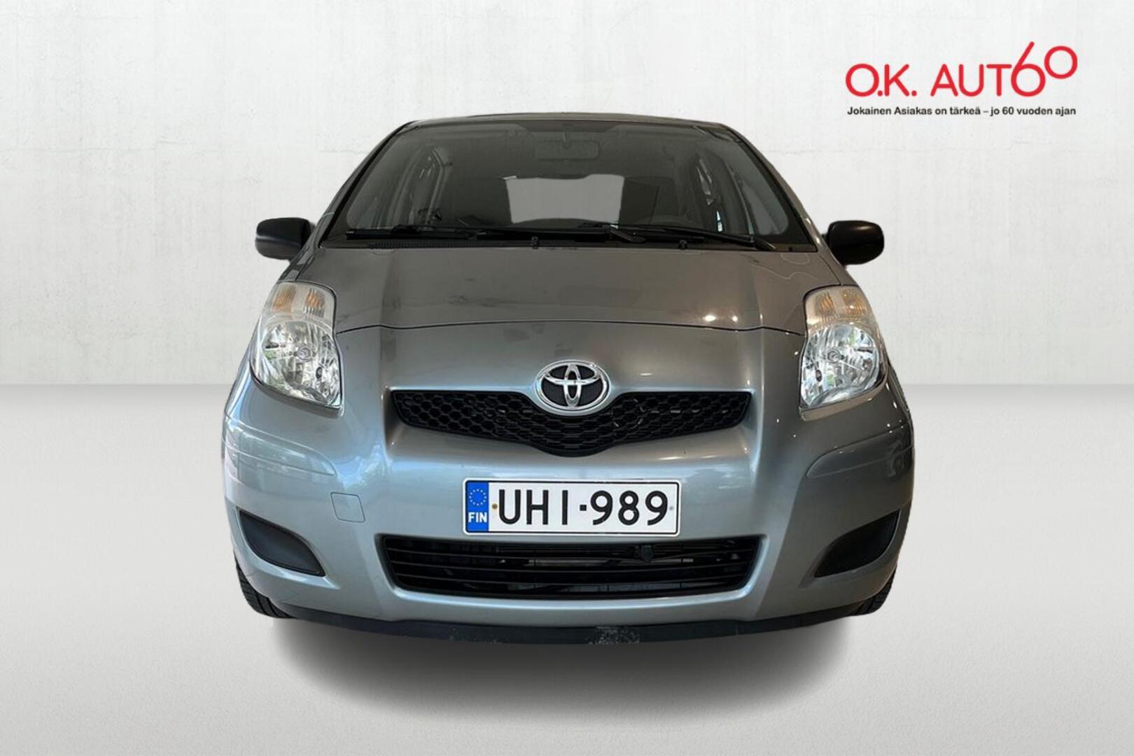 TOYOTA Yaris 6