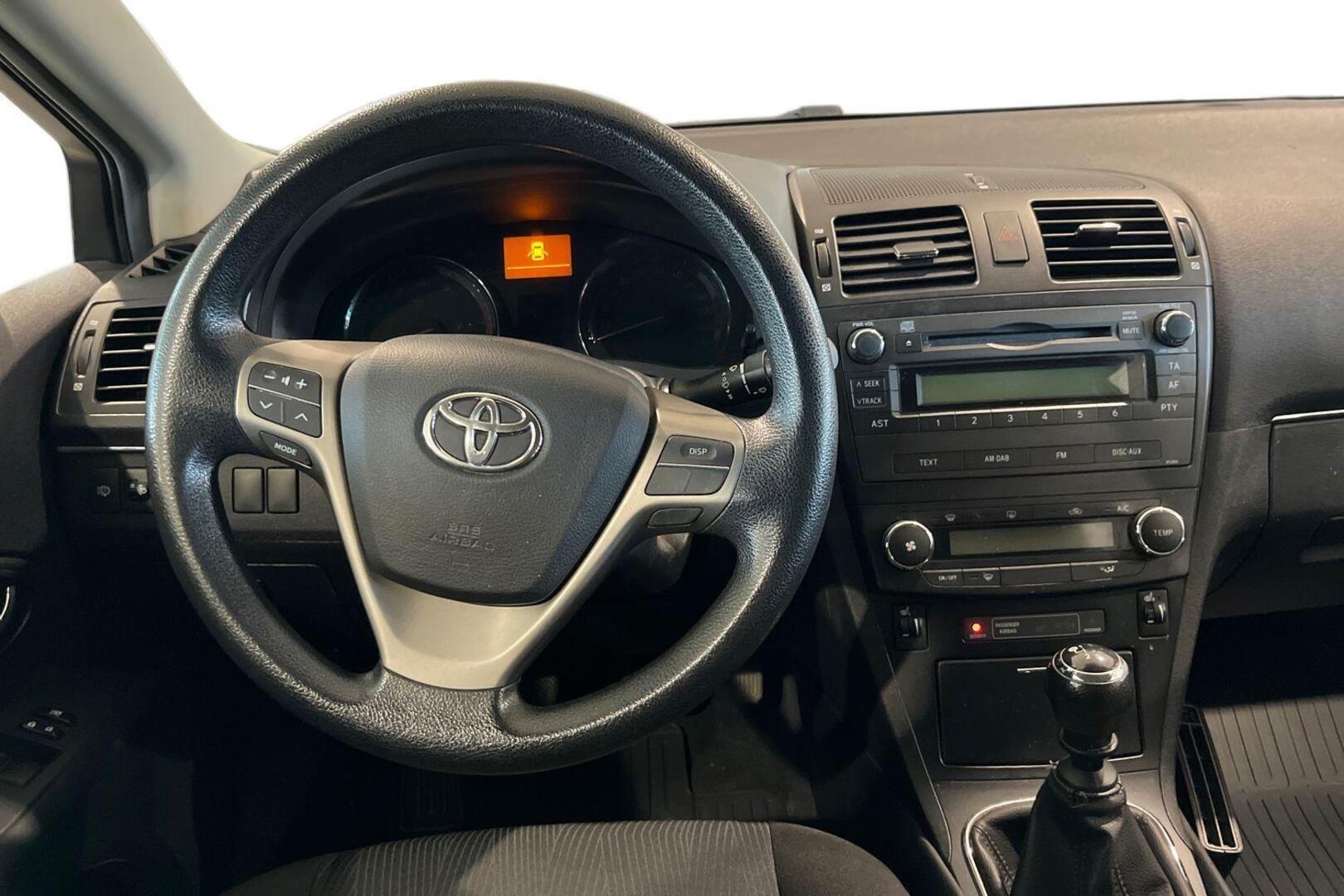 TOYOTA Avensis 11