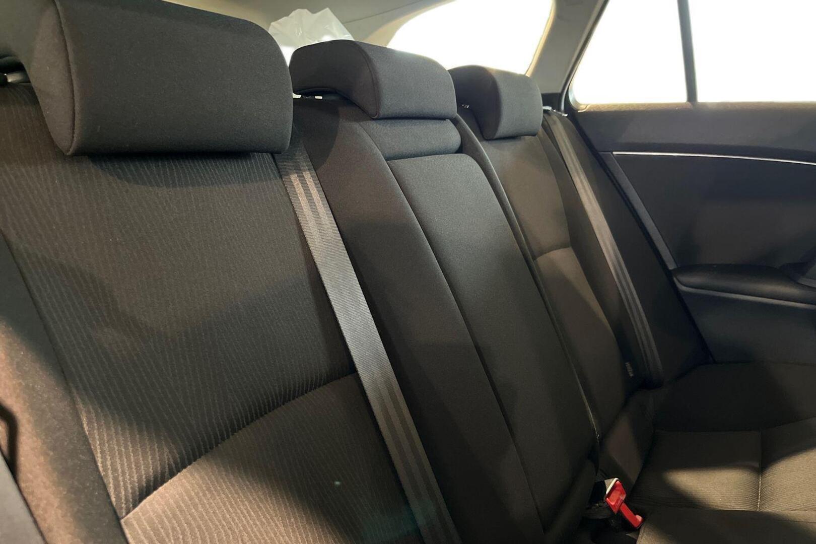 TOYOTA Avensis 16