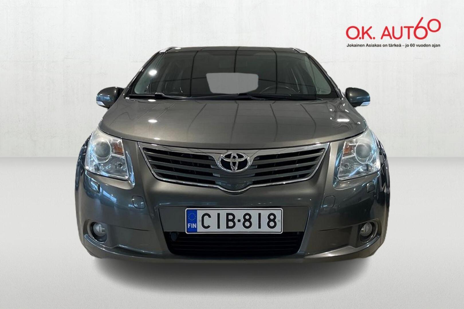 TOYOTA Avensis 7