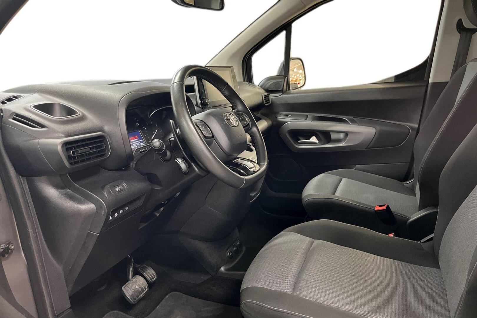 TOYOTA Proace CITY Verso 9
