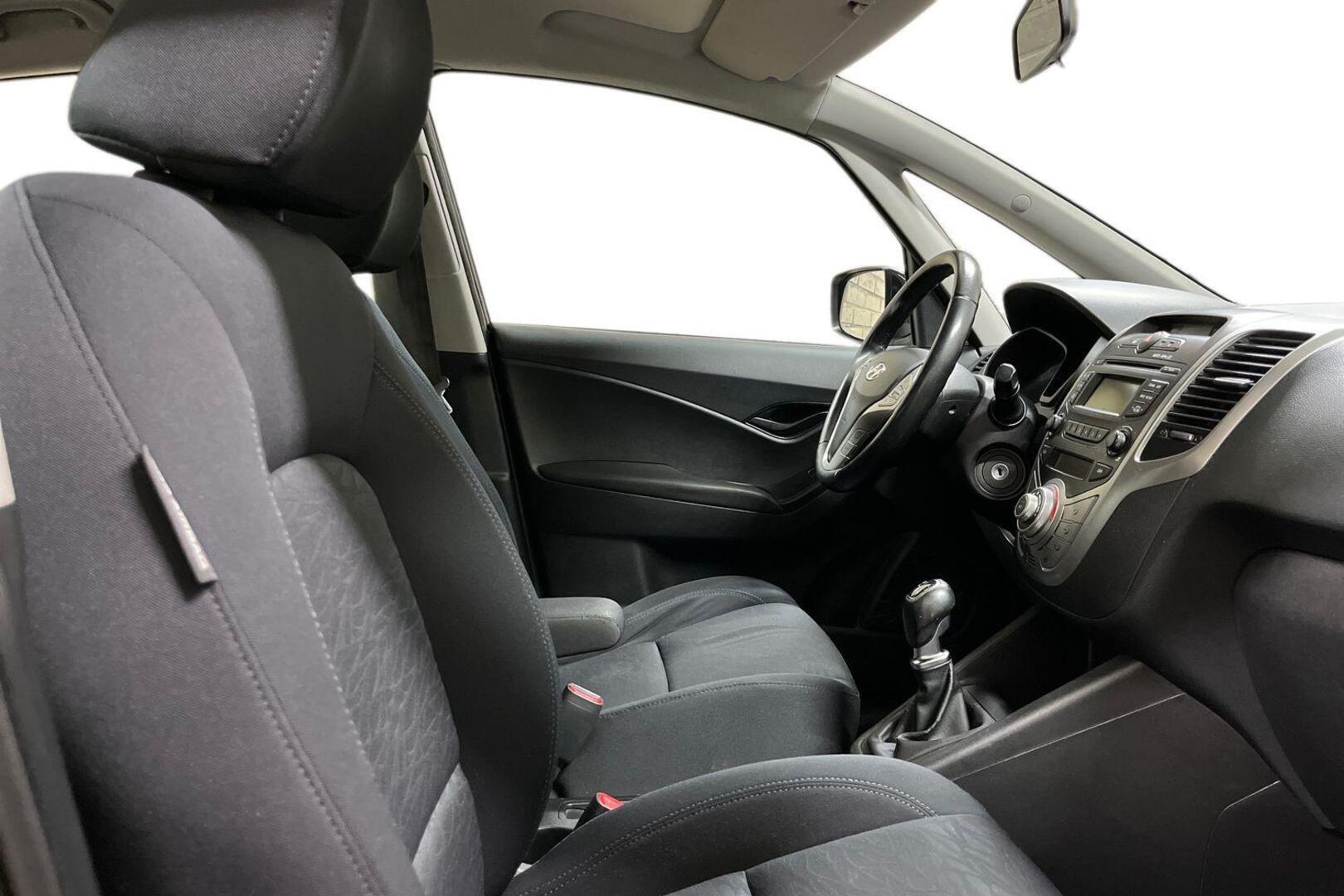 HYUNDAI ix20 17