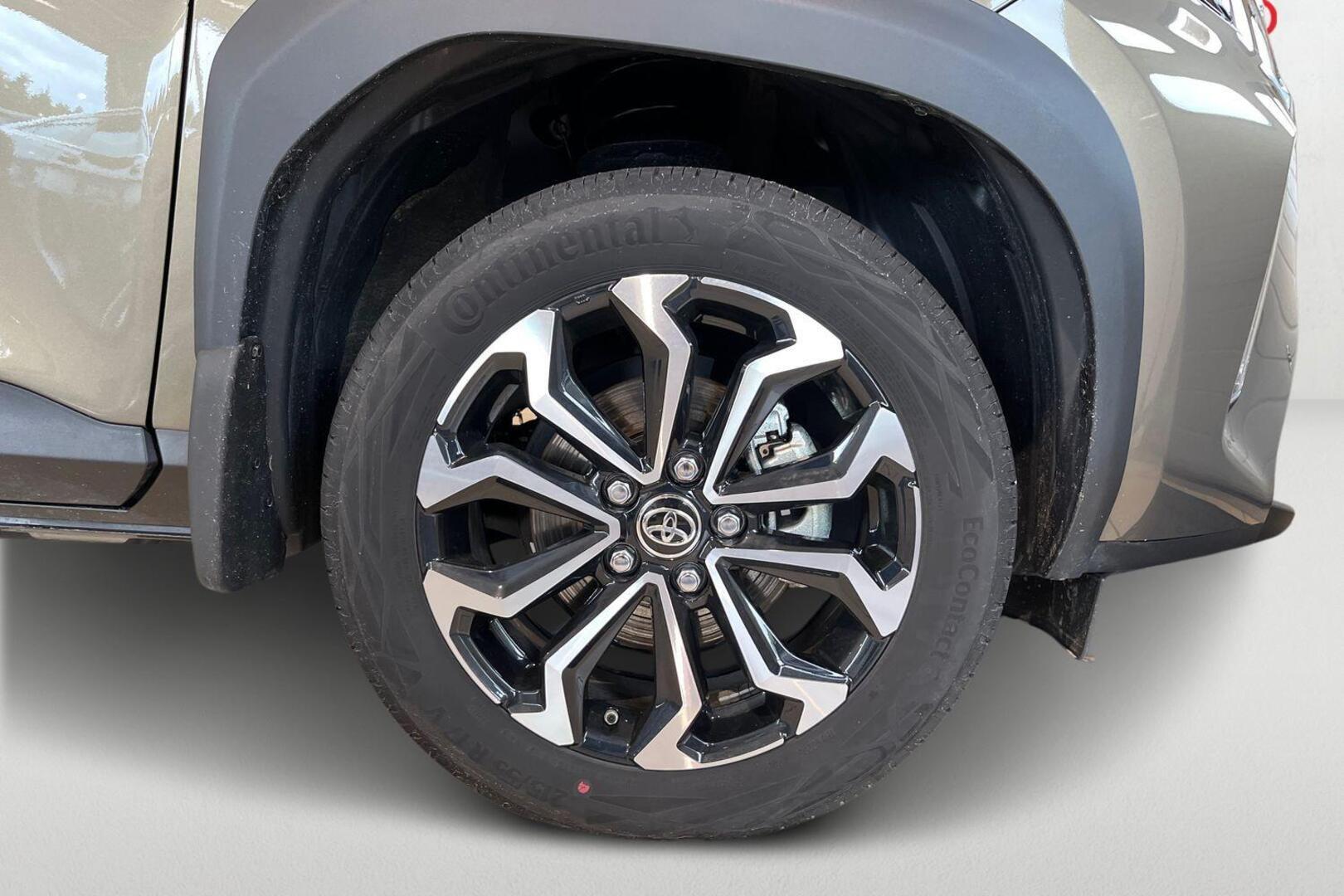 TOYOTA Yaris Cross 20