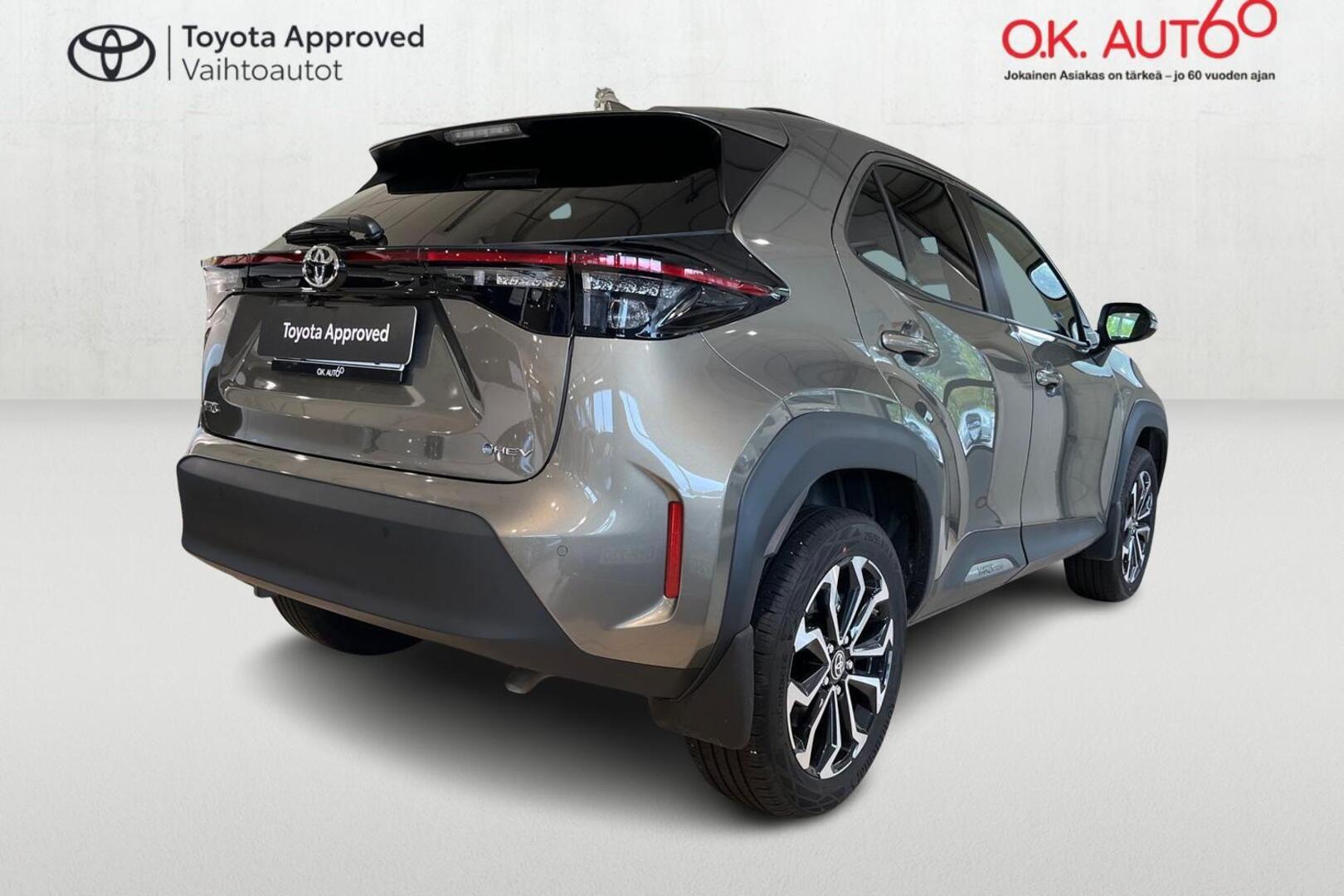 TOYOTA Yaris Cross 7