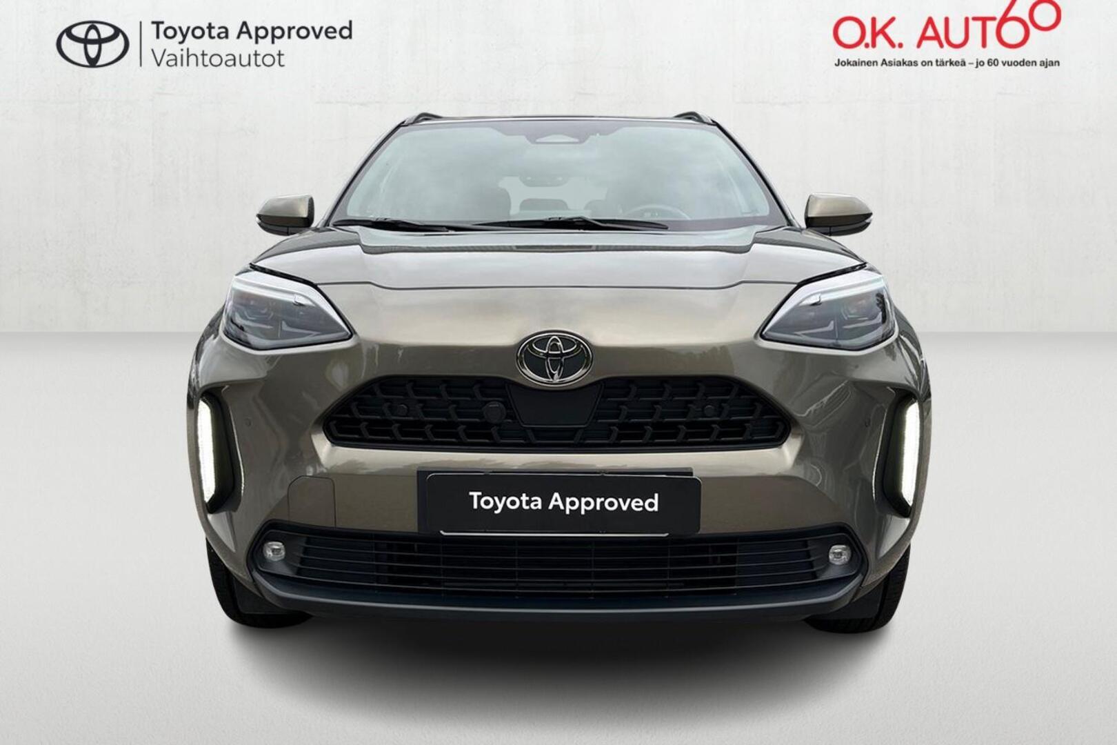 TOYOTA Yaris Cross 9