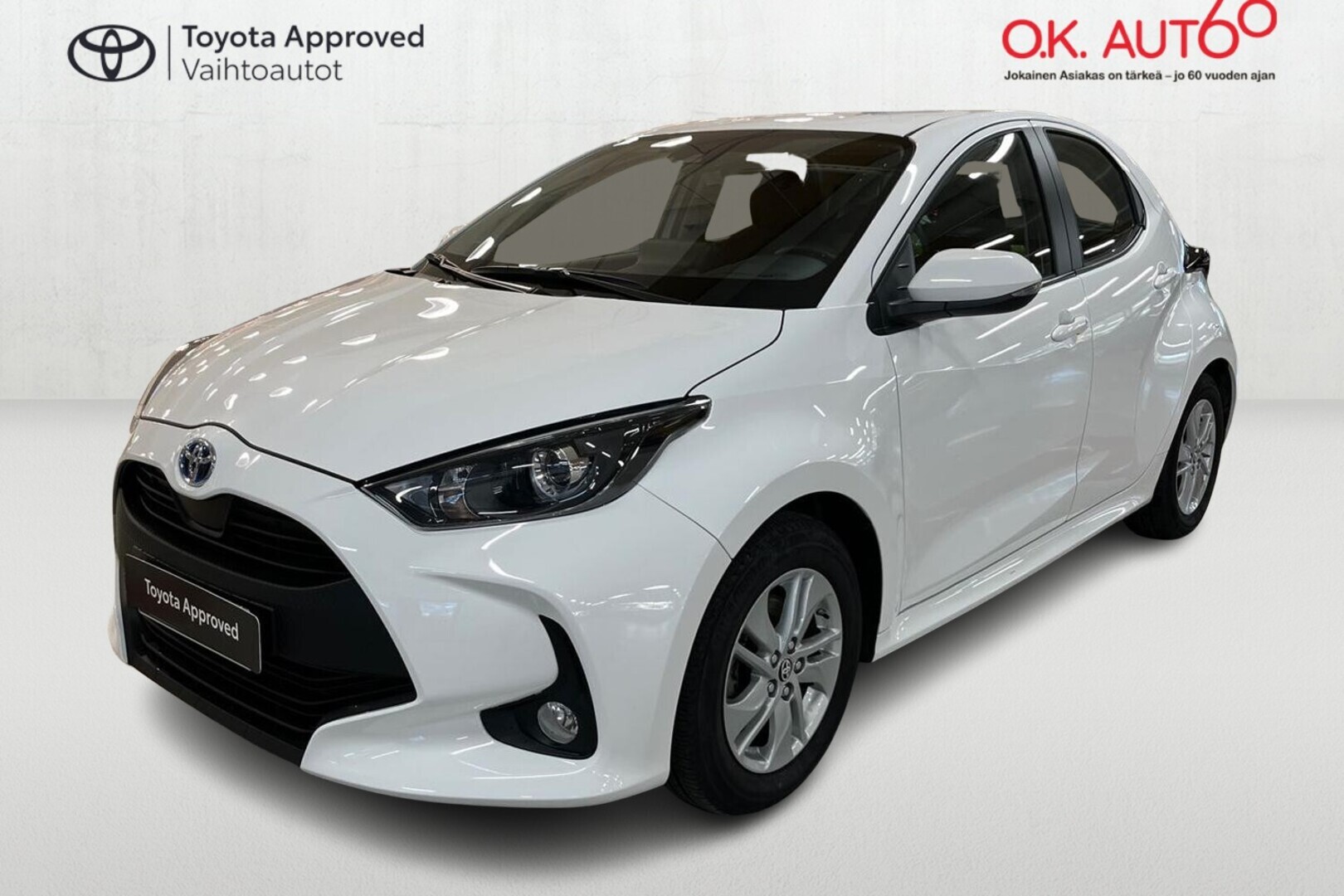 TOYOTA Yaris 1