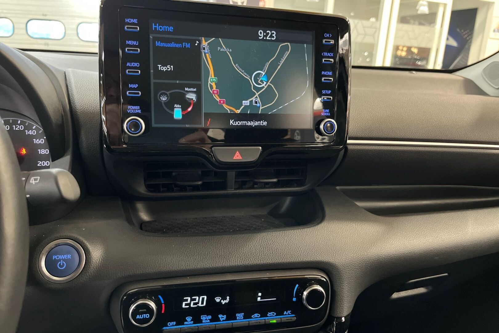 TOYOTA Yaris 16