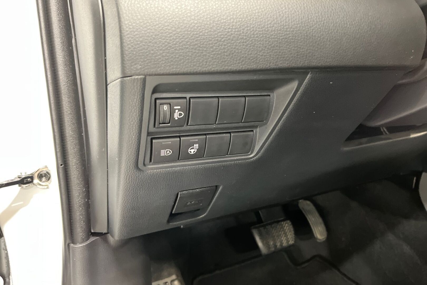 TOYOTA Yaris 18