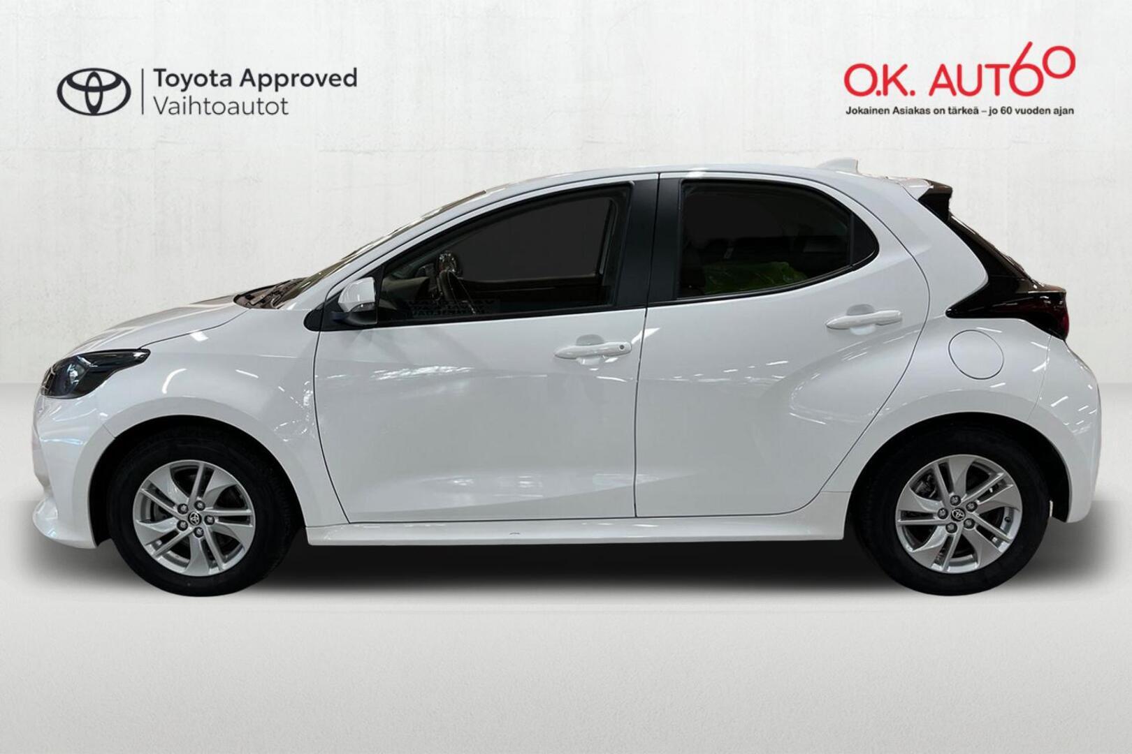TOYOTA Yaris 2