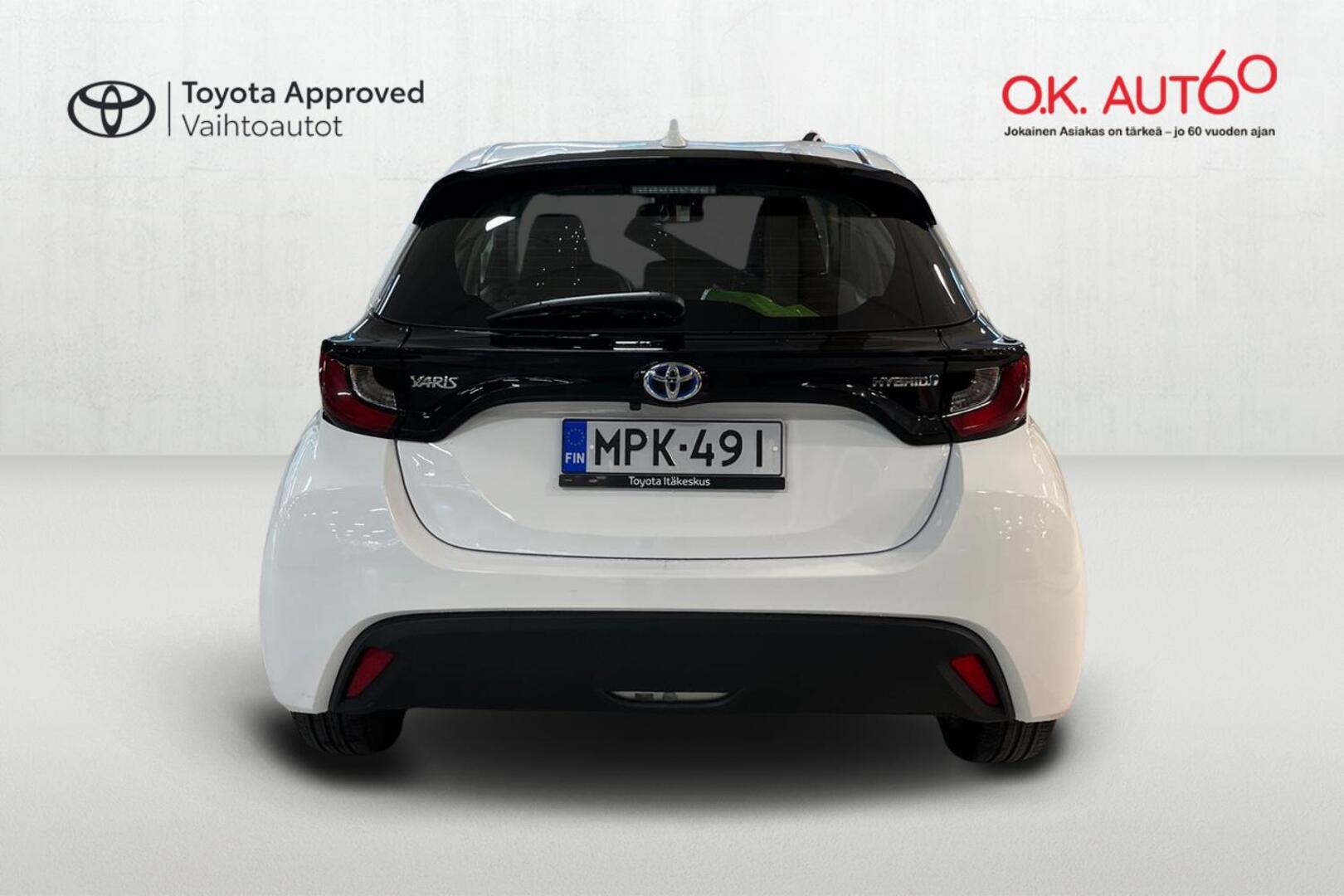 TOYOTA Yaris 4