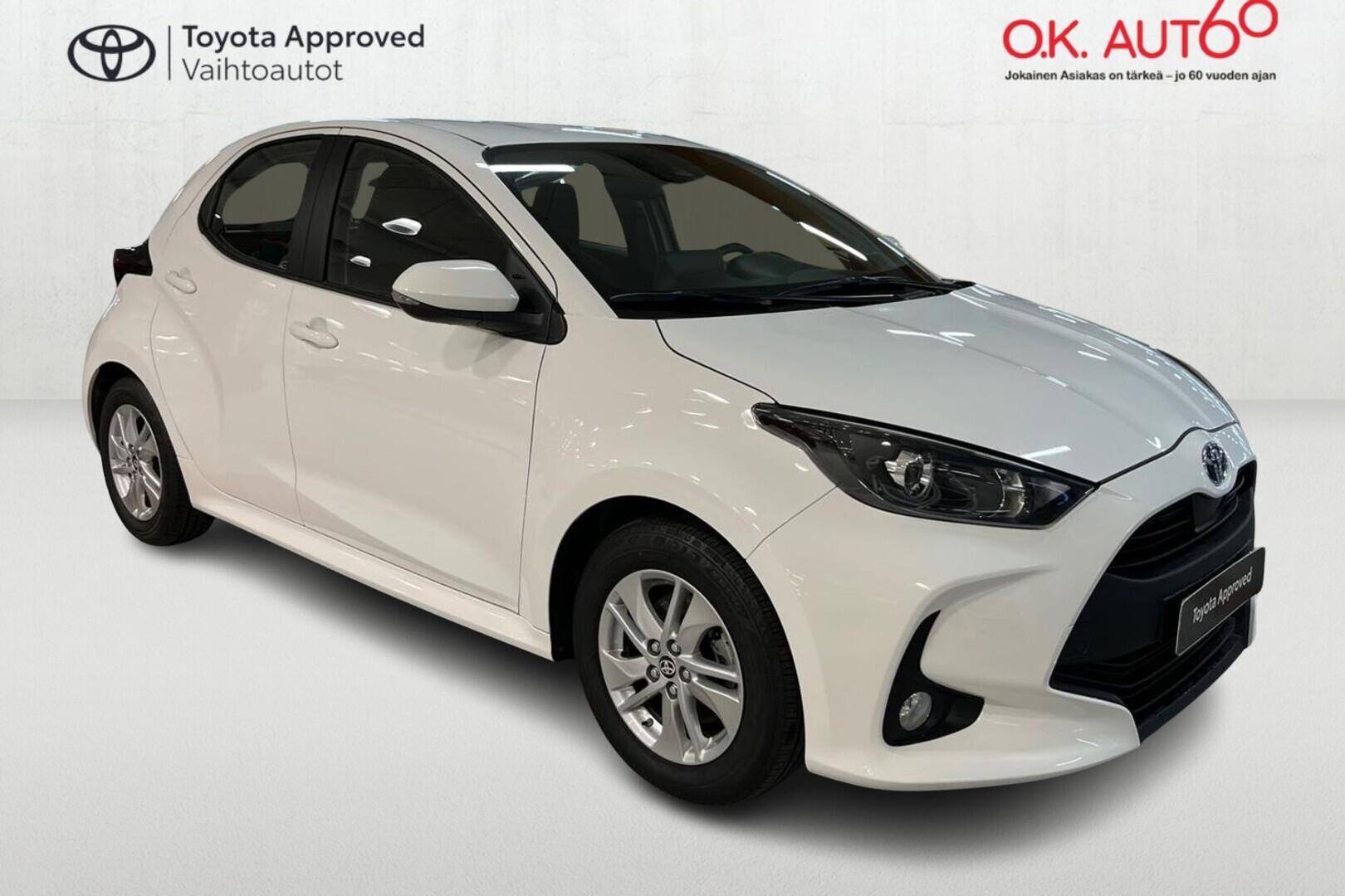 TOYOTA Yaris 6