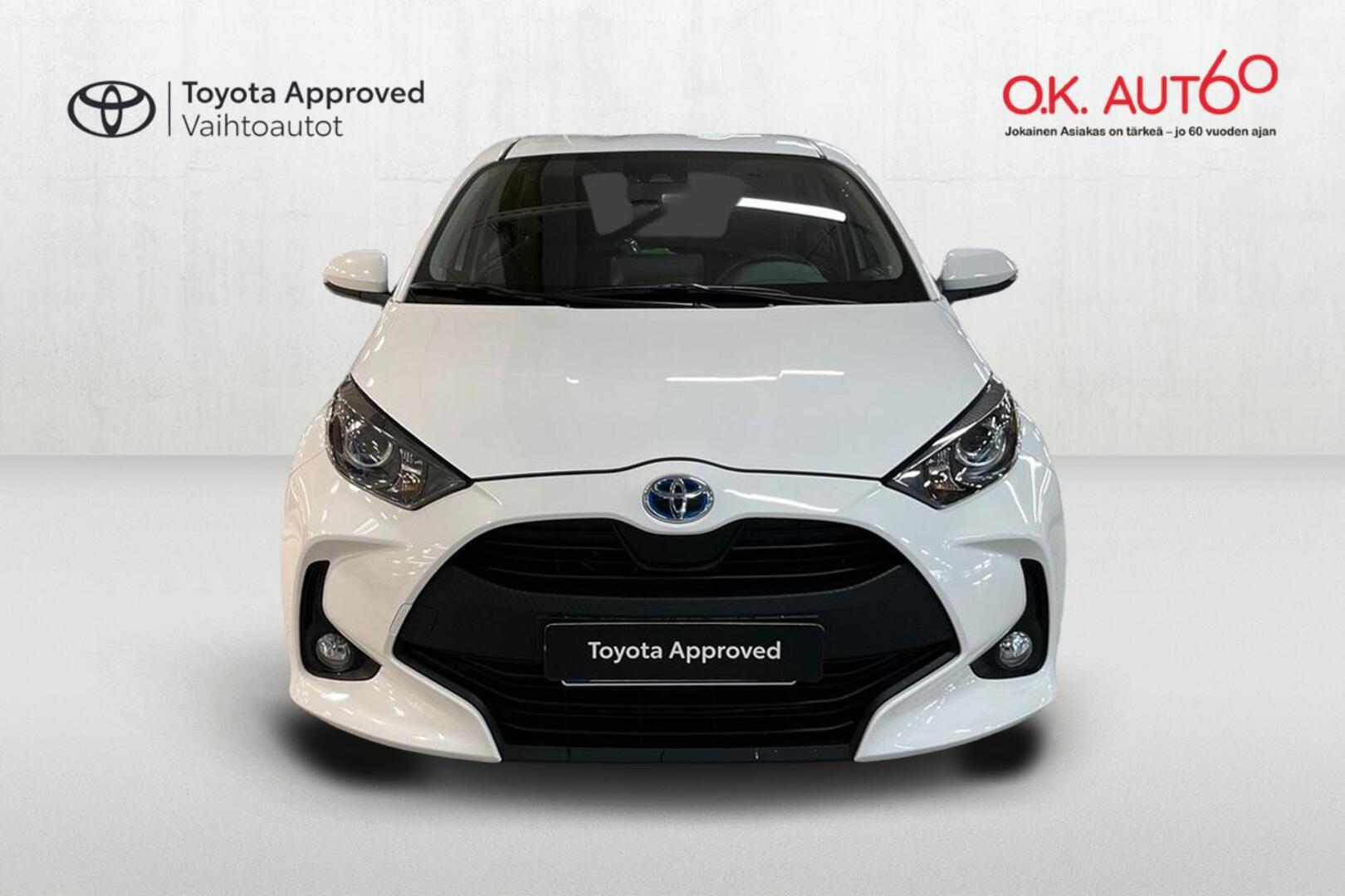 TOYOTA Yaris 7