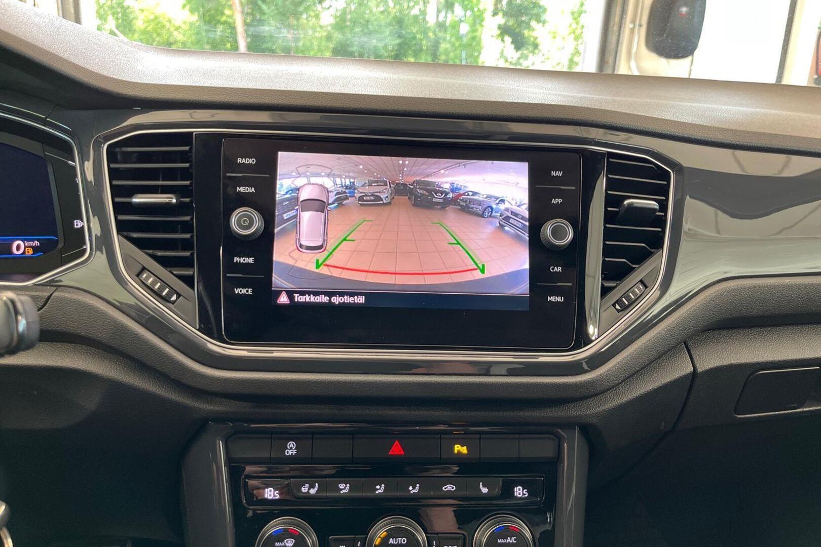 VOLKSWAGEN T-Roc 14