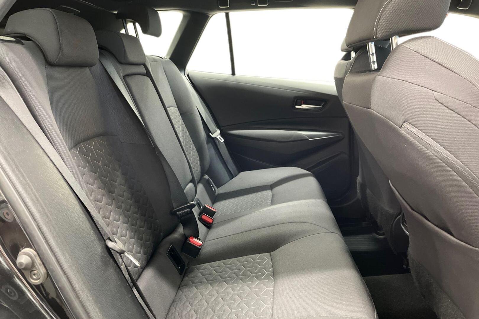TOYOTA Corolla 17