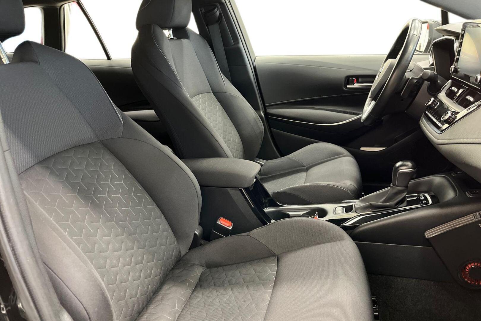 TOYOTA Corolla 18