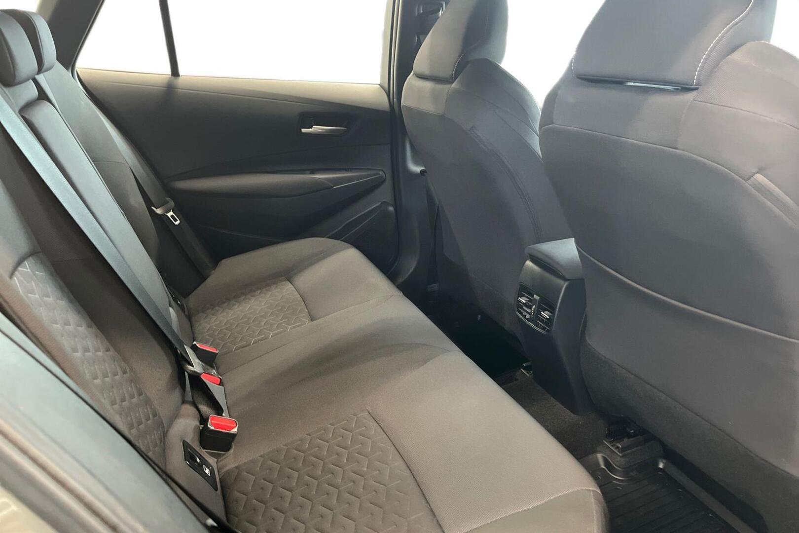 TOYOTA Corolla 18