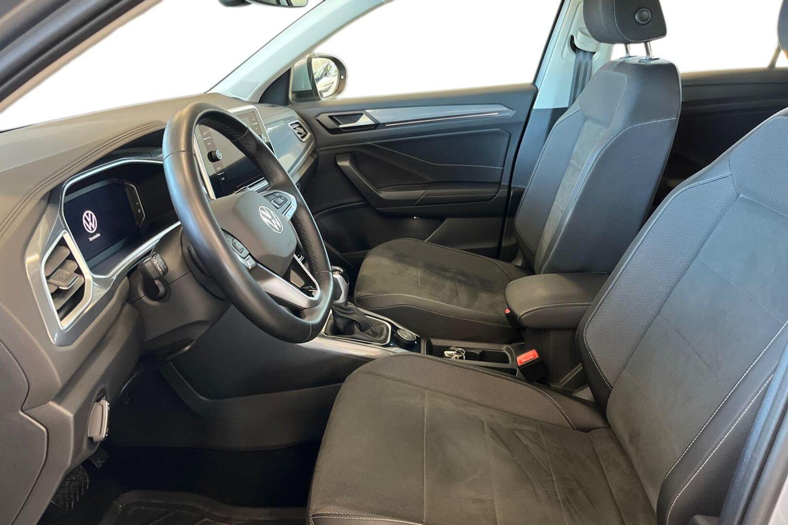 VOLKSWAGEN T-Roc 8