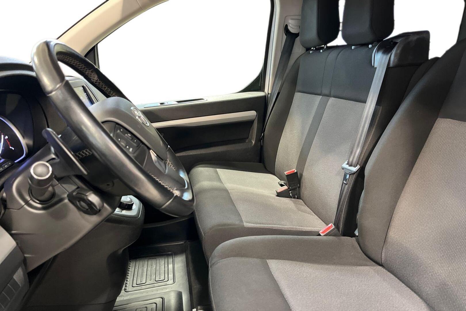 TOYOTA Proace Verso 10