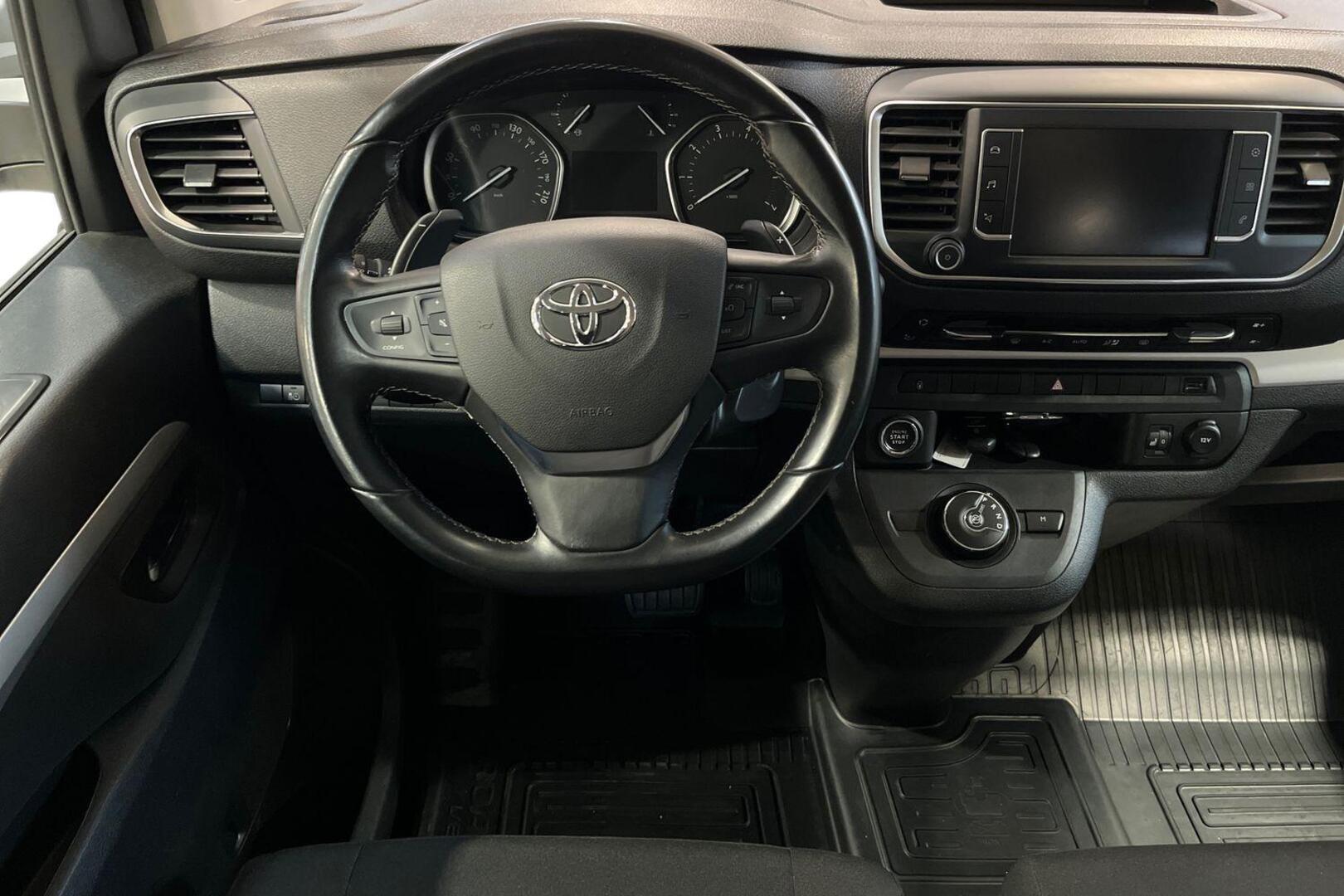 TOYOTA Proace Verso 13