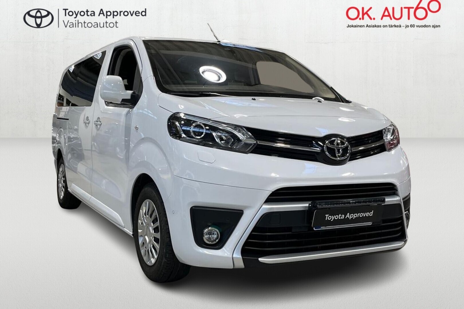 TOYOTA Proace Verso 8