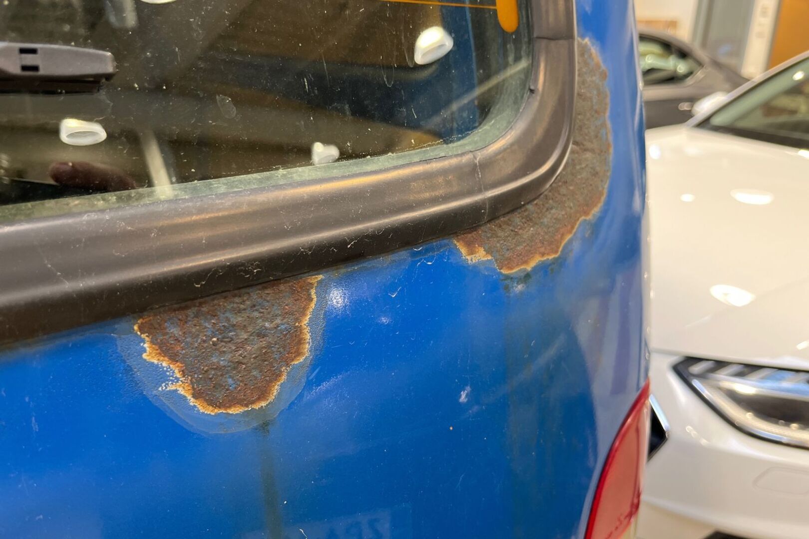 TOYOTA Hiace 28