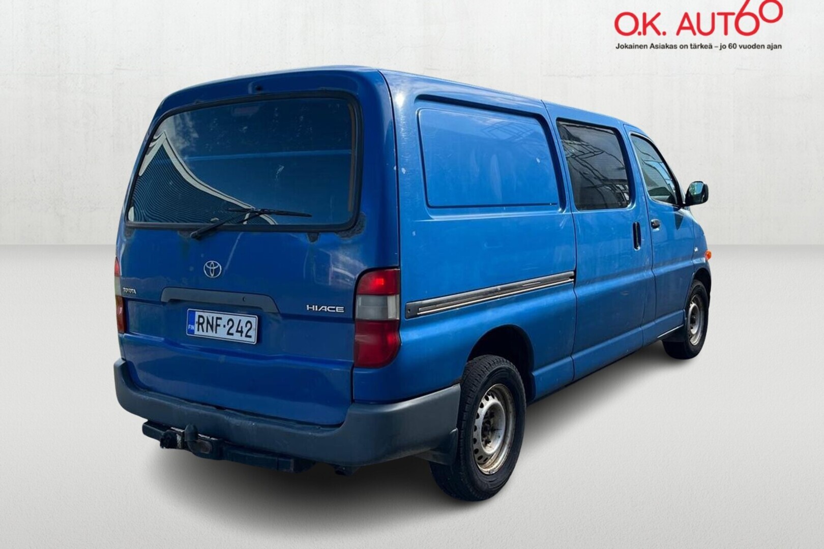 TOYOTA Hiace 5