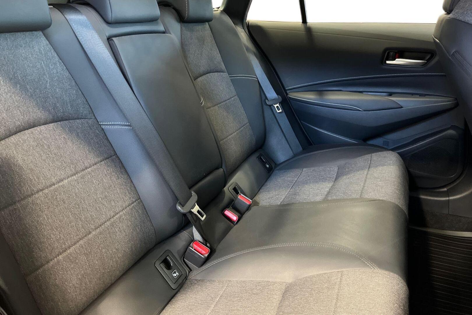 TOYOTA COROLLA 18