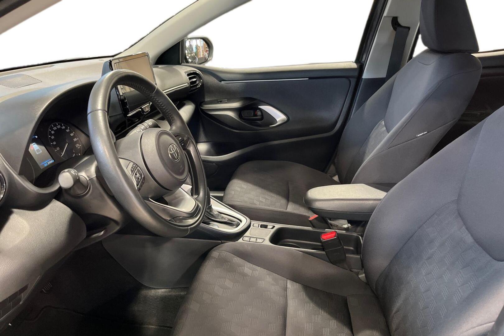 TOYOTA YARIS 10