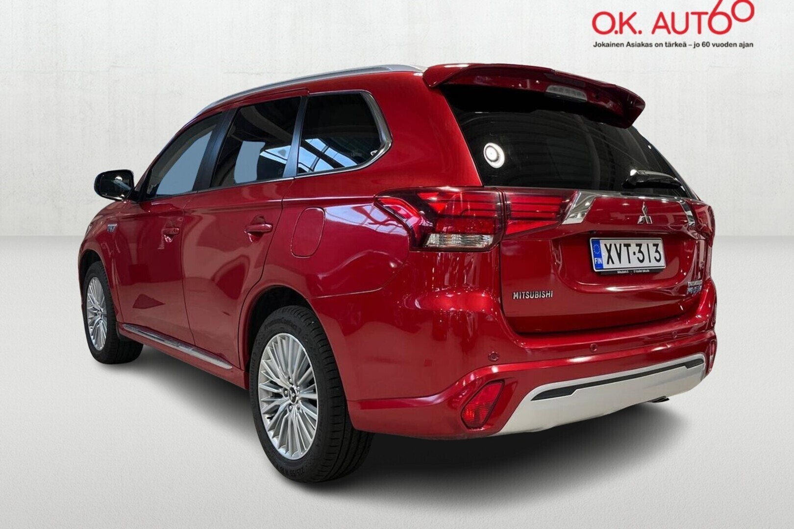 MITSUBISHI Outlander PHEV 3