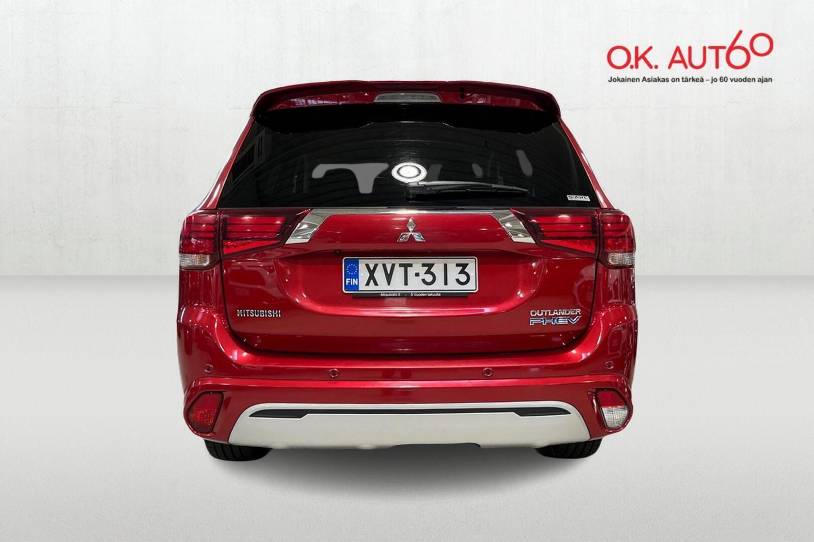 MITSUBISHI Outlander PHEV 4