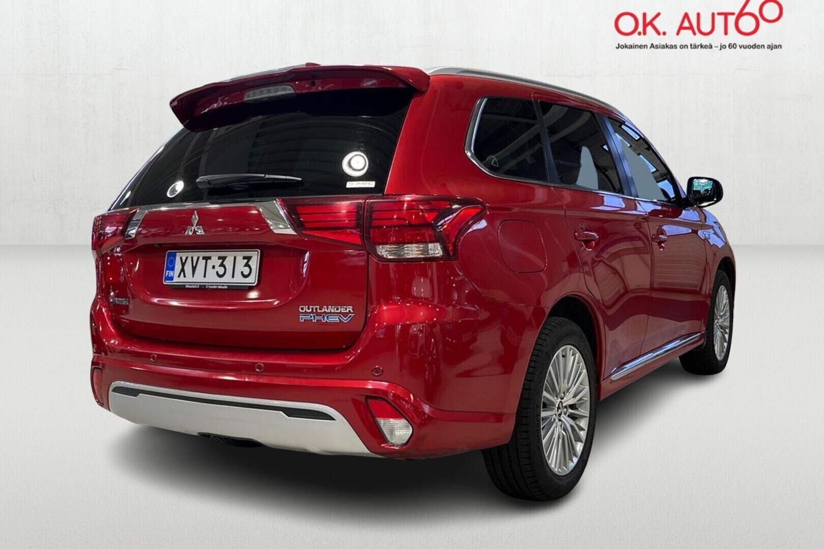 MITSUBISHI Outlander PHEV 5