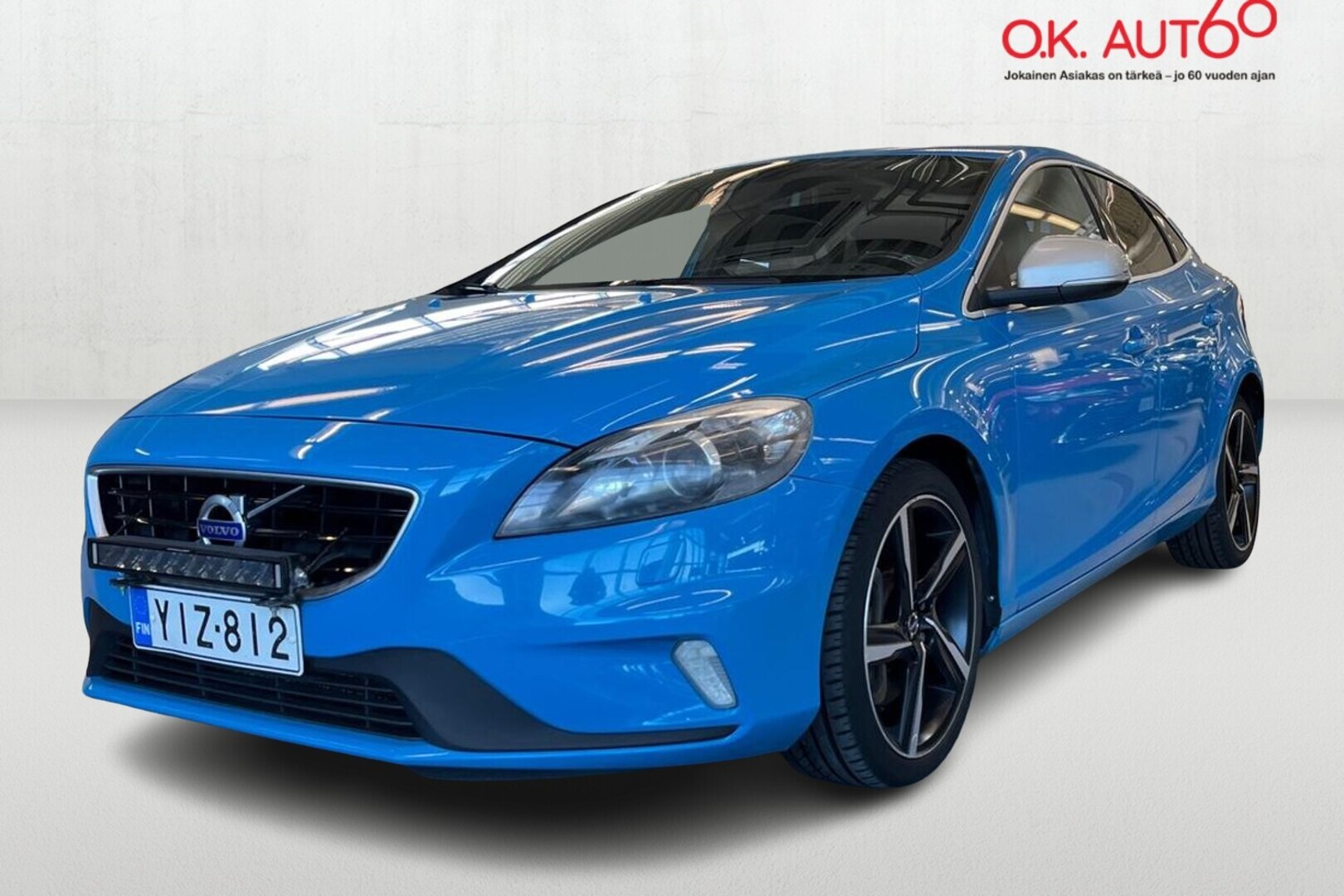VOLVO V40 1