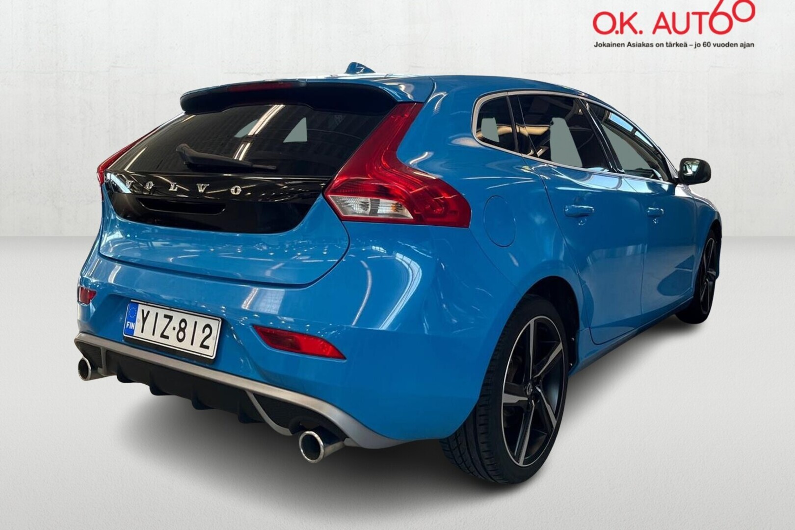 VOLVO V40 5