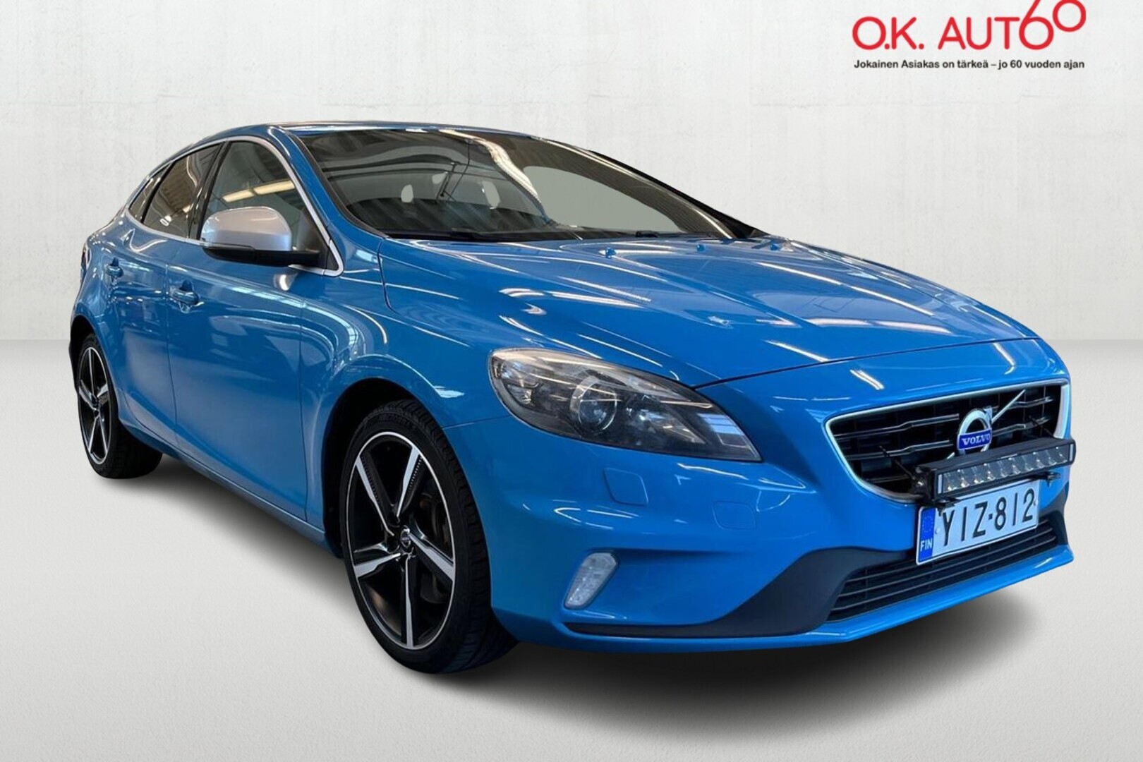 VOLVO V40 6