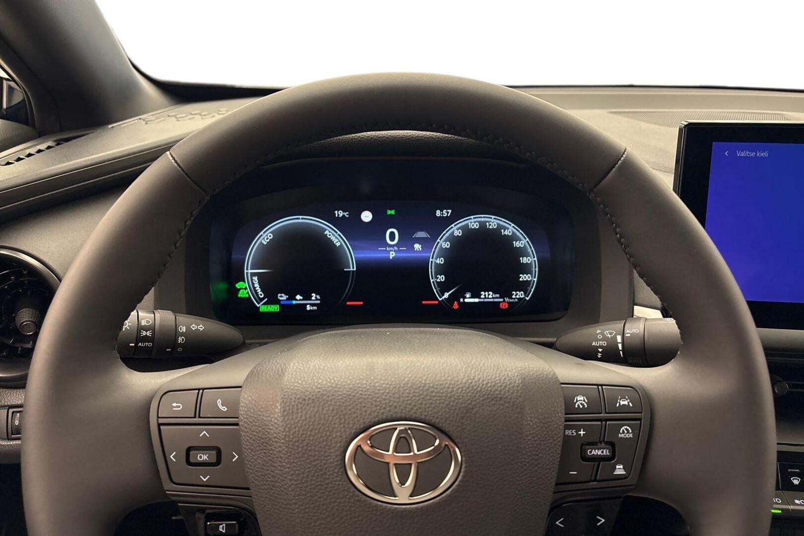 TOYOTA C-HR 12