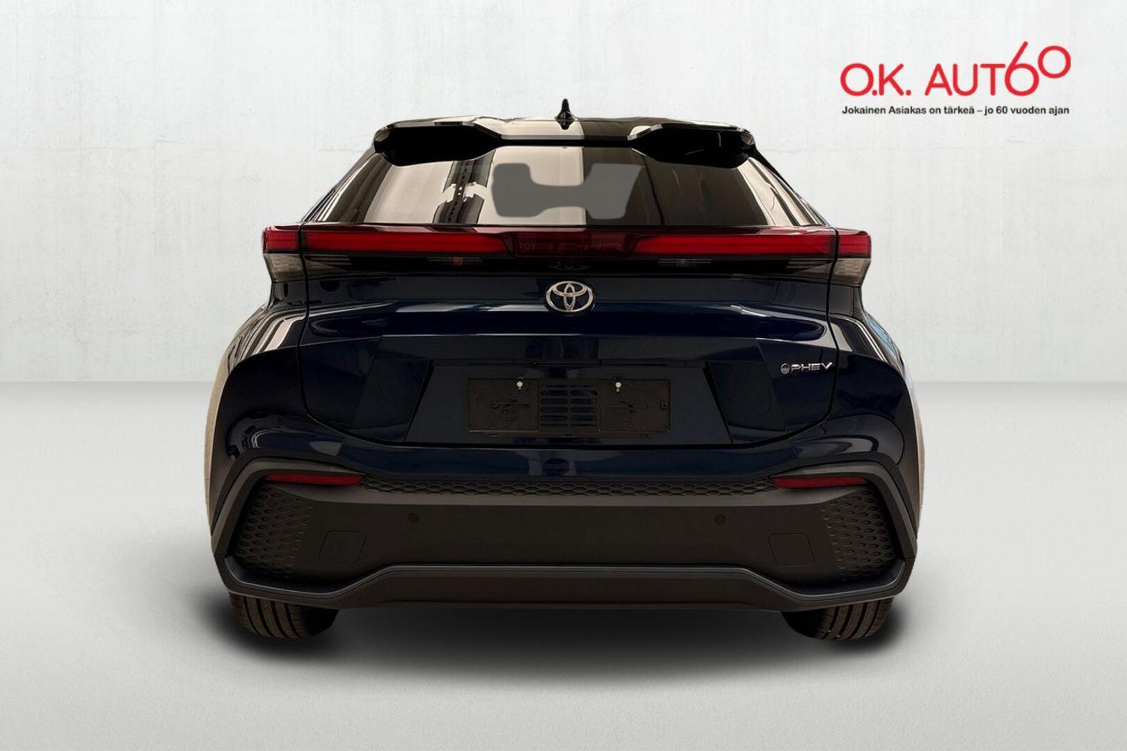 TOYOTA C-HR 4