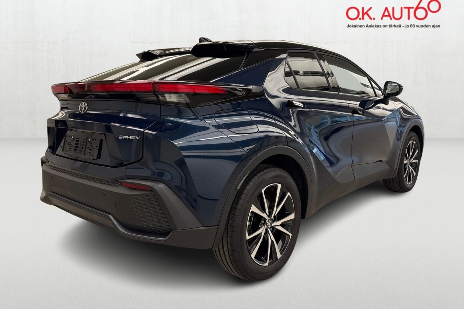 TOYOTA C-HR 5