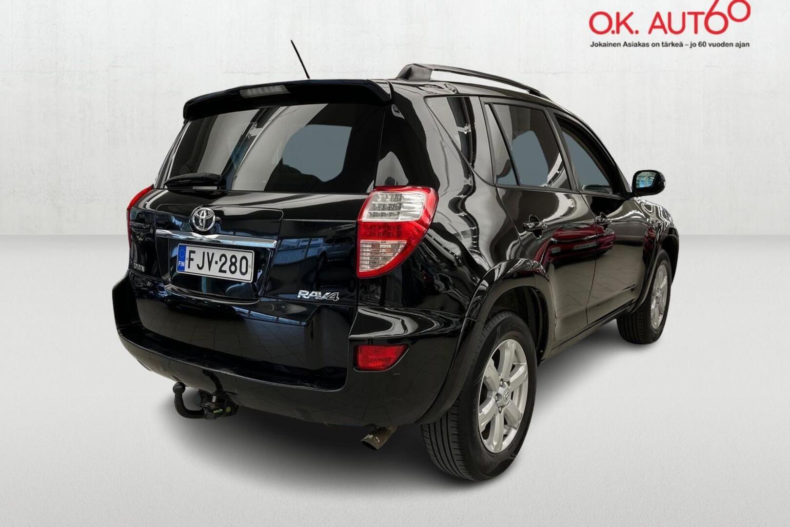 TOYOTA RAV4 5