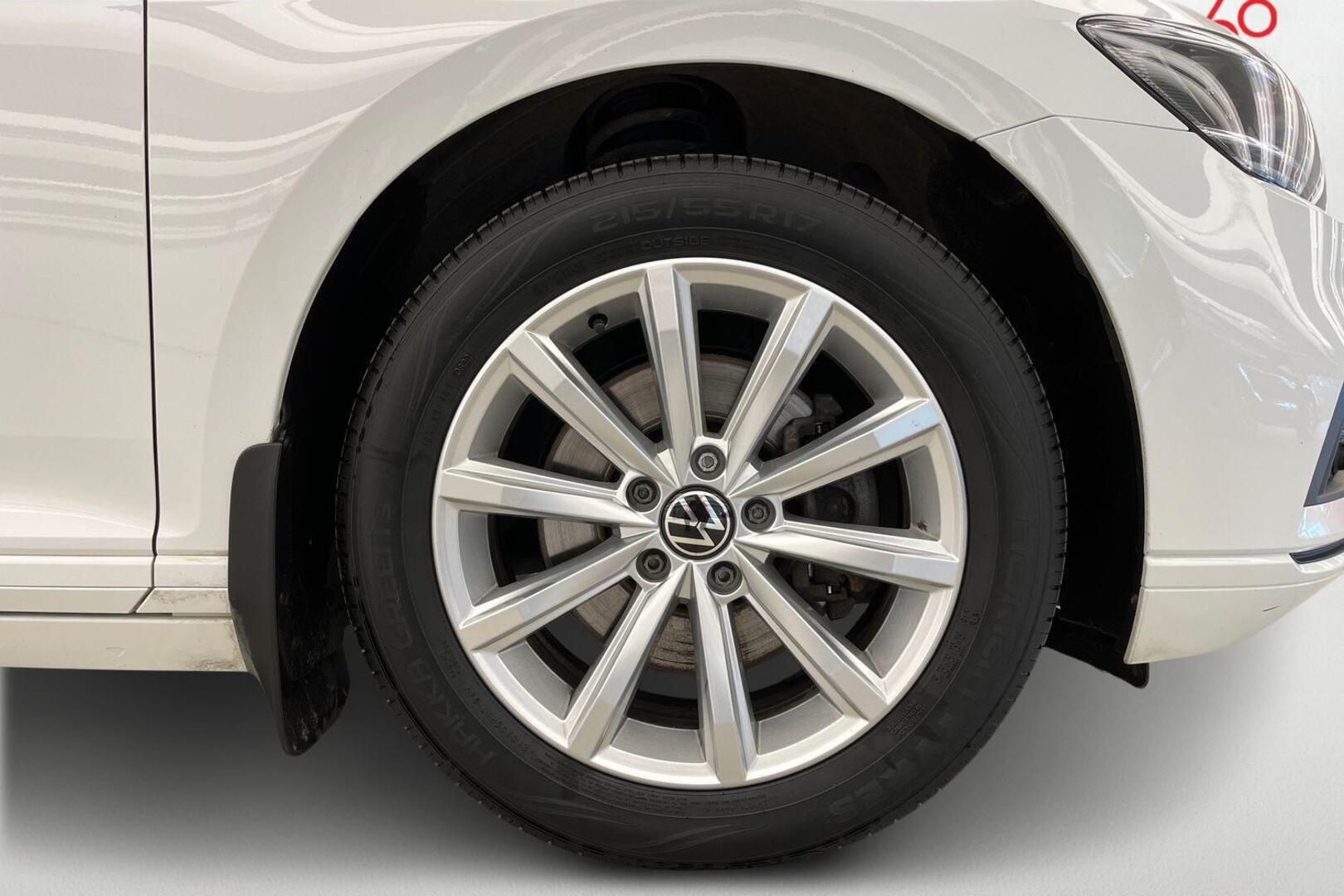 VOLKSWAGEN Passat 18