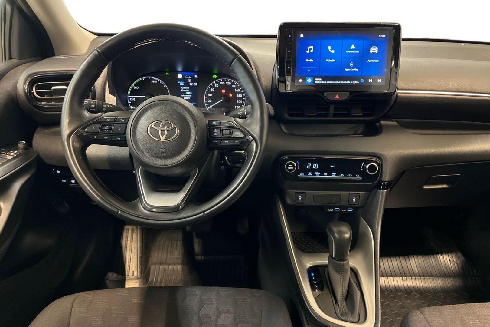 TOYOTA YARIS 13