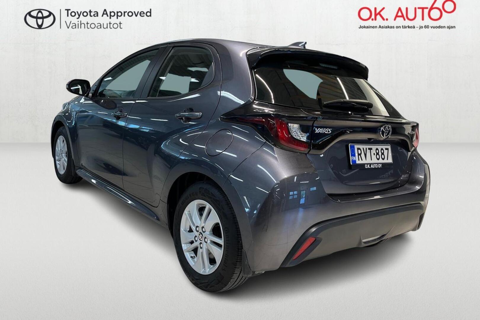 TOYOTA YARIS 5