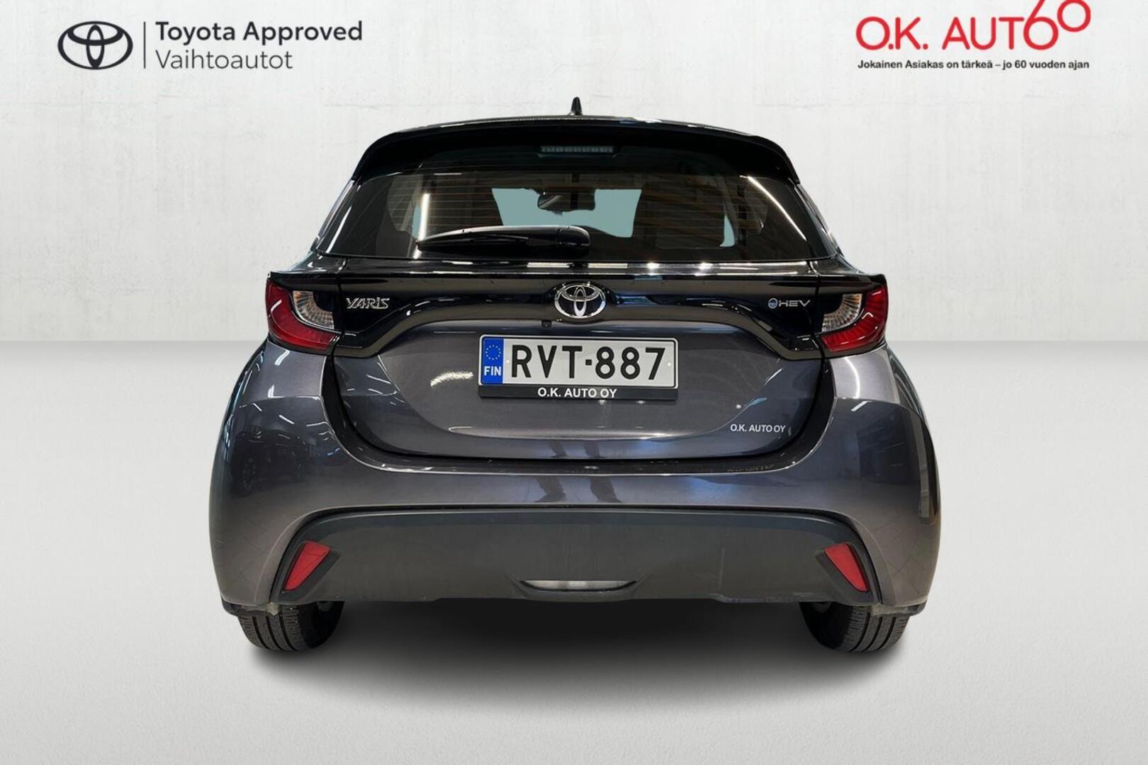 TOYOTA YARIS 6