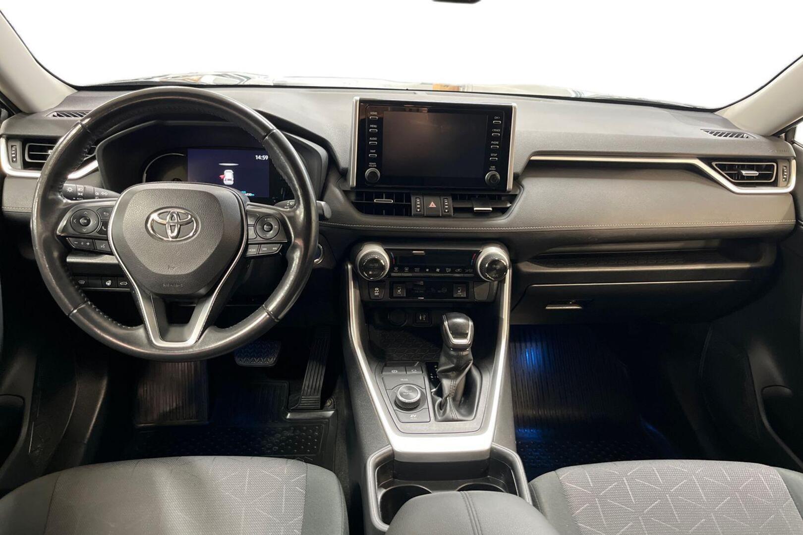 TOYOTA RAV4 10