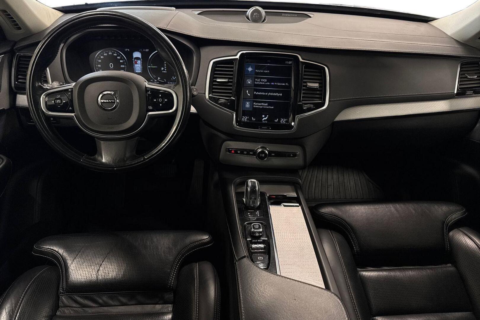 VOLVO XC90 10