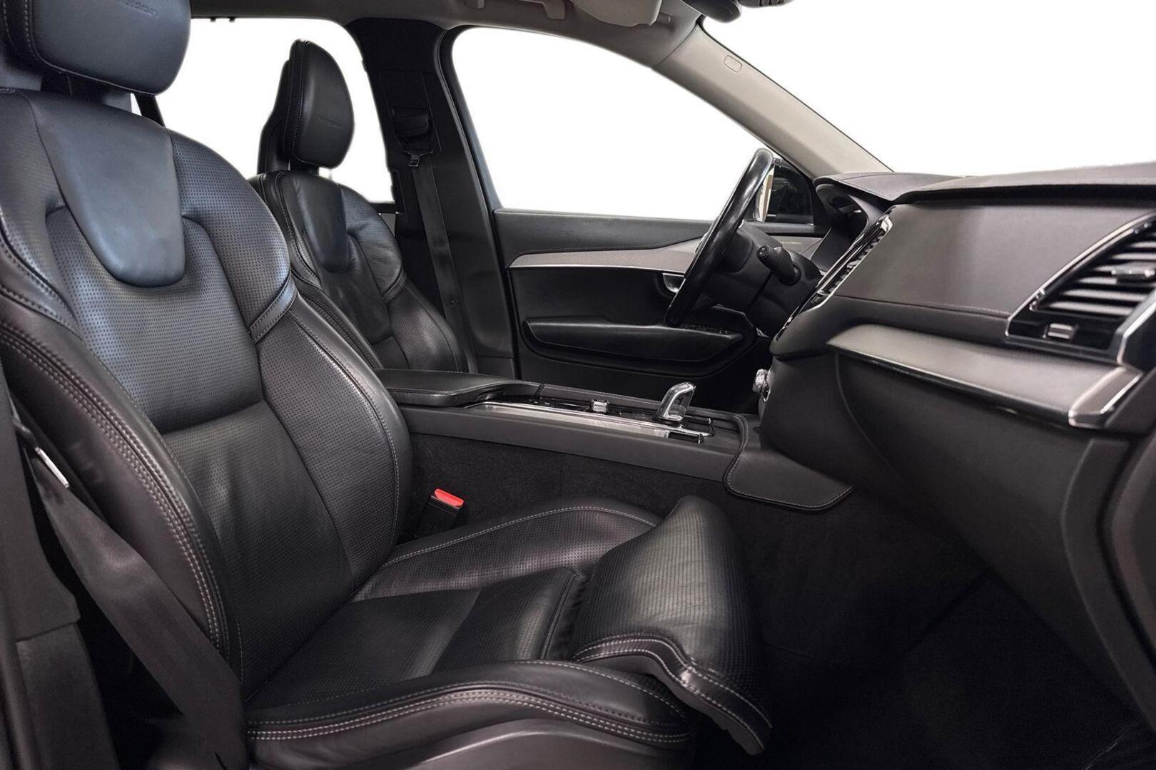 VOLVO XC90 17