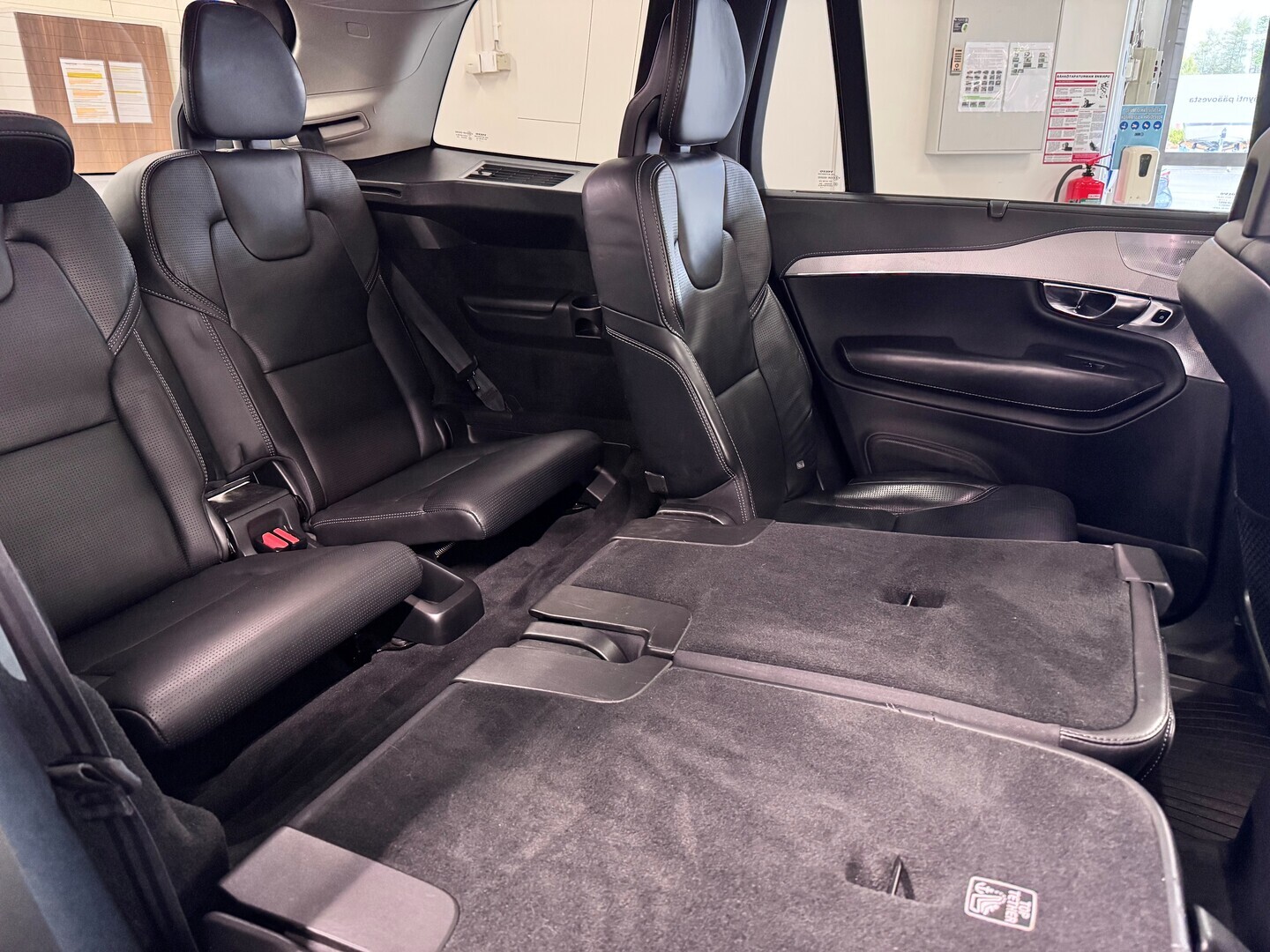 VOLVO XC90 18
