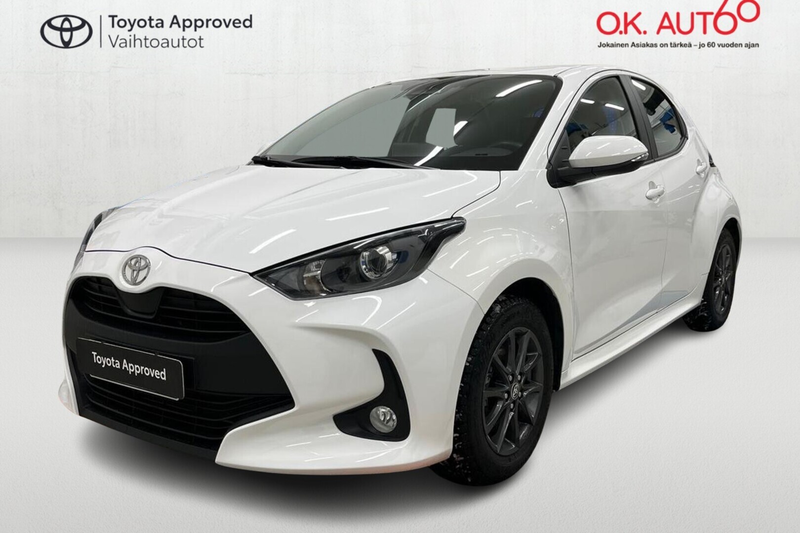 TOYOTA Yaris 1